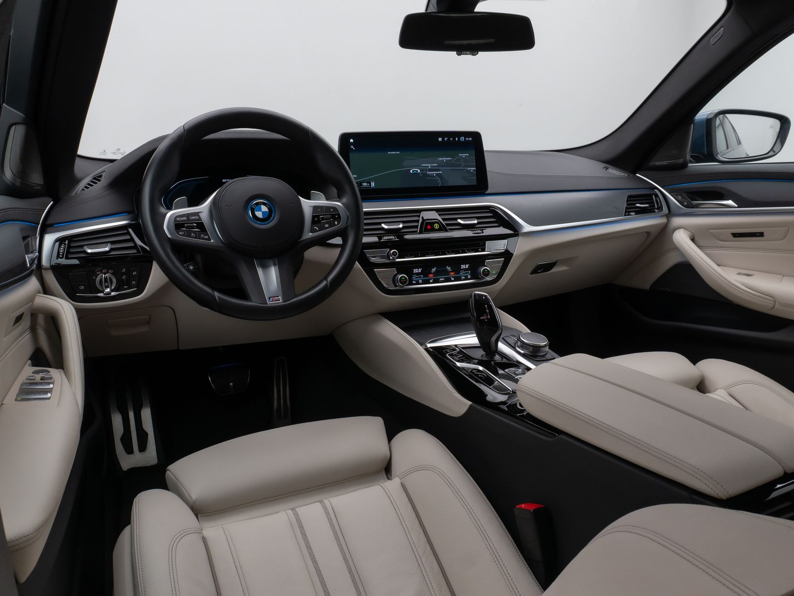 Fahrzeugabbildung BMW 530e M Sport Kamera Laser HUD DAB H/K Alarm 19"