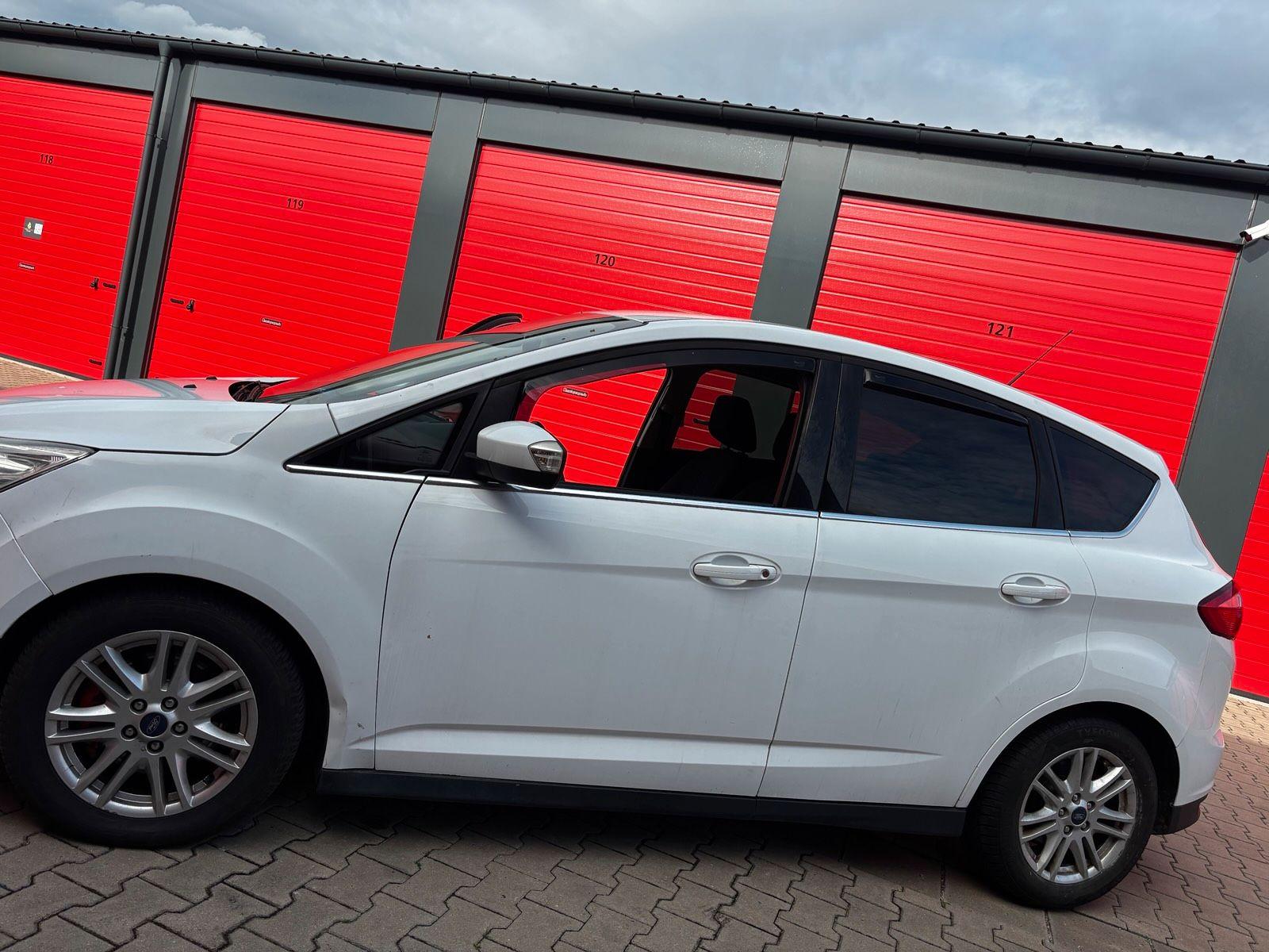 Ford C-MAX 2013 — interior