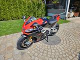 Aprilia RSV 4 Factory - APRILIA RSV4 FACTORY