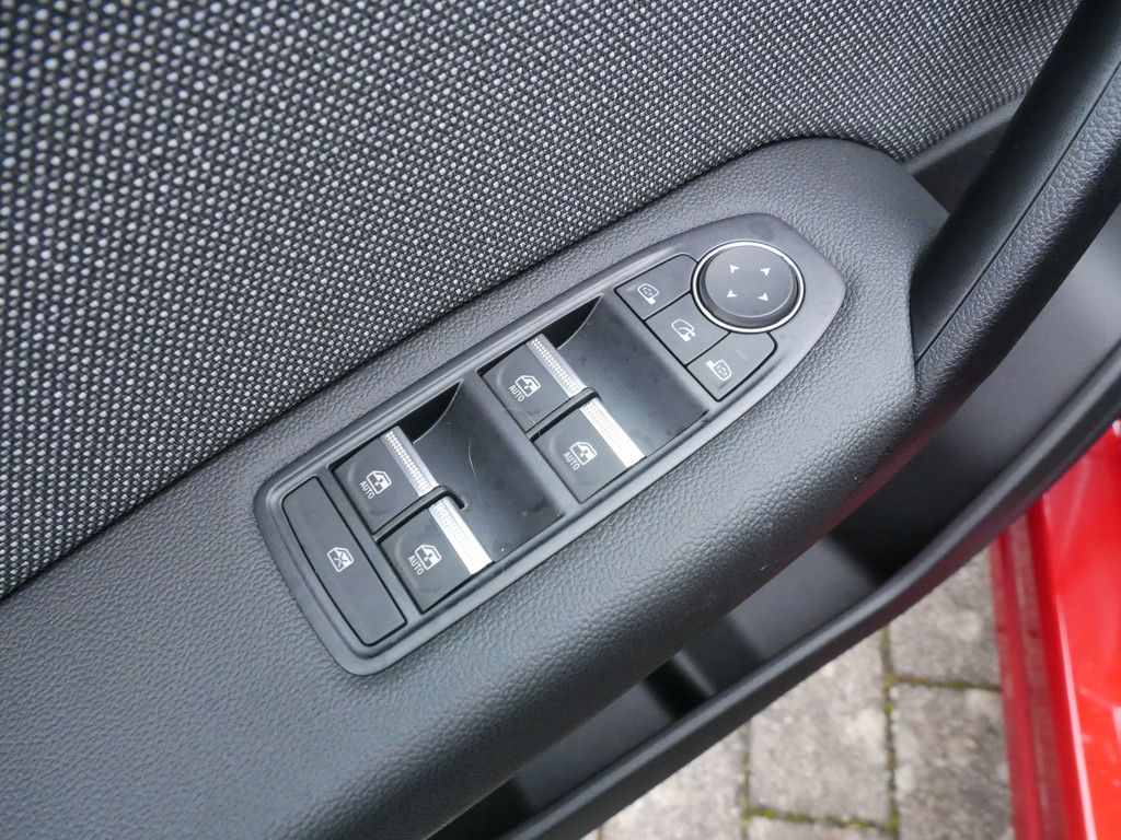 Fahrzeugabbildung Renault Captur Techno TCe 90