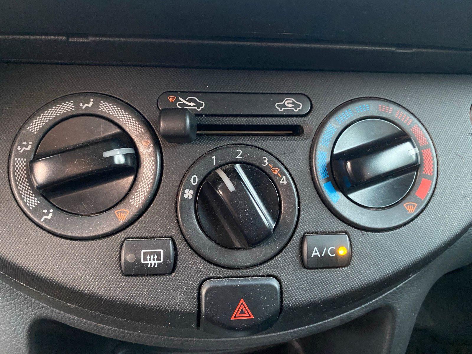Nissan Note 2009 — photo 6