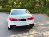 BMW 530i xDrive M Paket Memory/H&K/HUD/360/20"/Soft  - BMW 530: Limousine, 530i