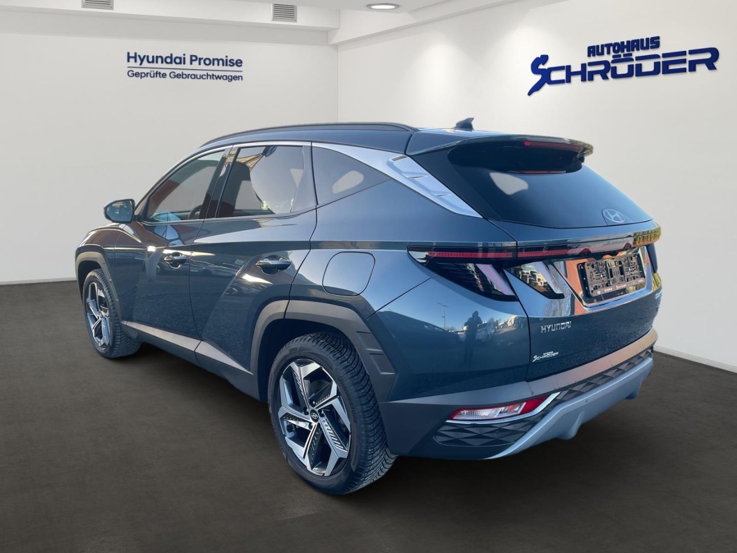 Fahrzeugabbildung Hyundai Tucson 1.6T Prime Plug-In Hybrid 4WD Navi Leder