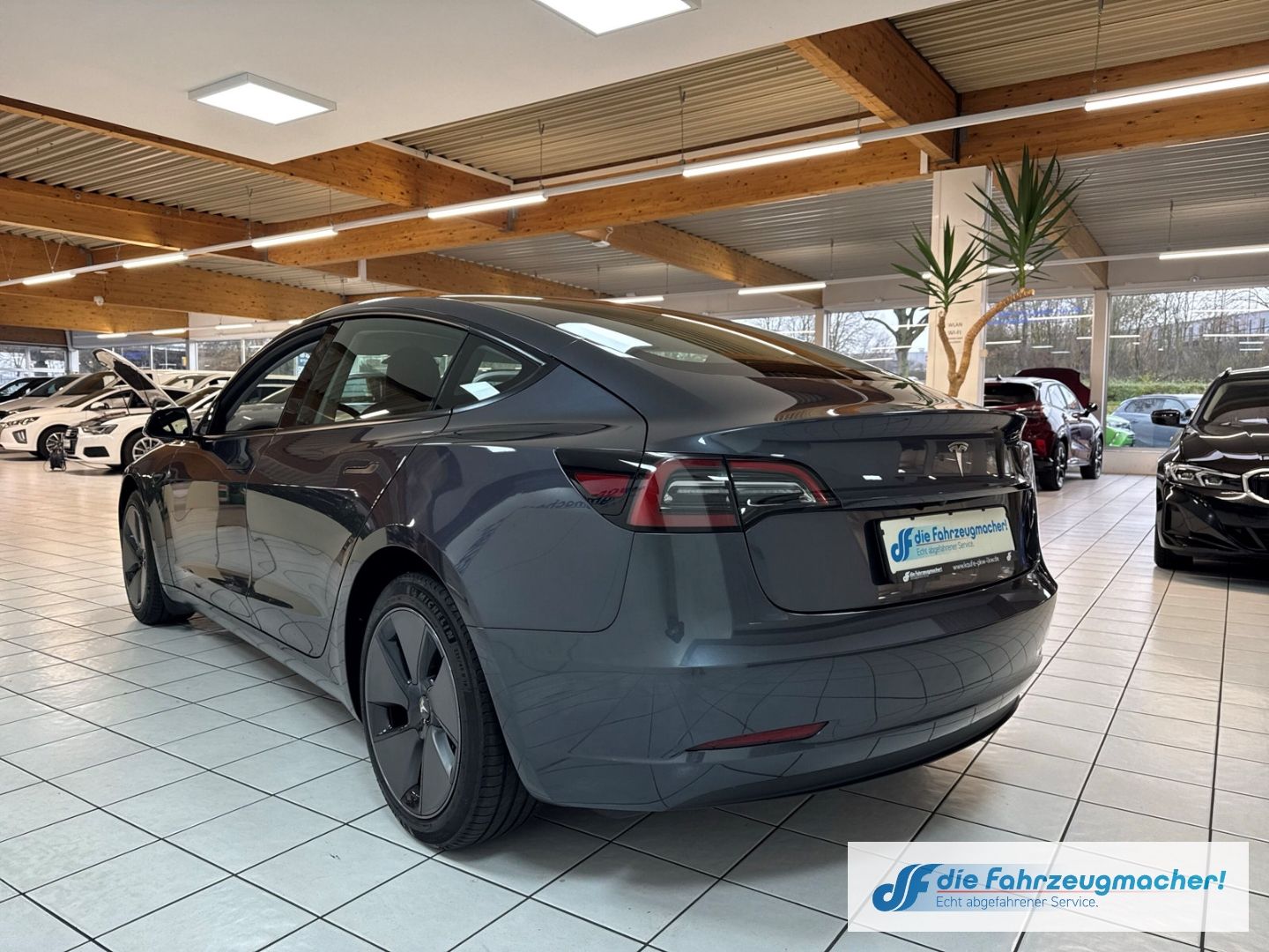 Fahrzeugabbildung Tesla Model 3 Long Range RWD Soundsystem ACC El. Heckk