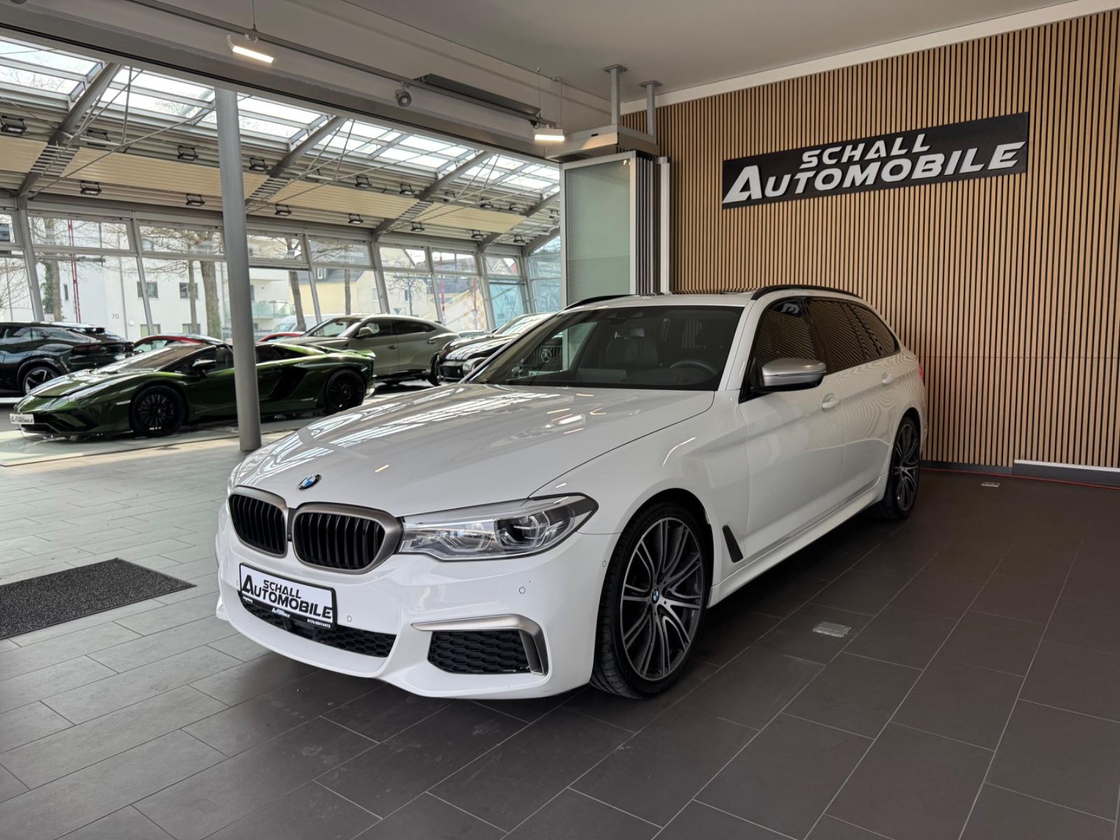 BMW M550d Touring *HUD/AHK/SHZ/Driving-Assist/PANO*