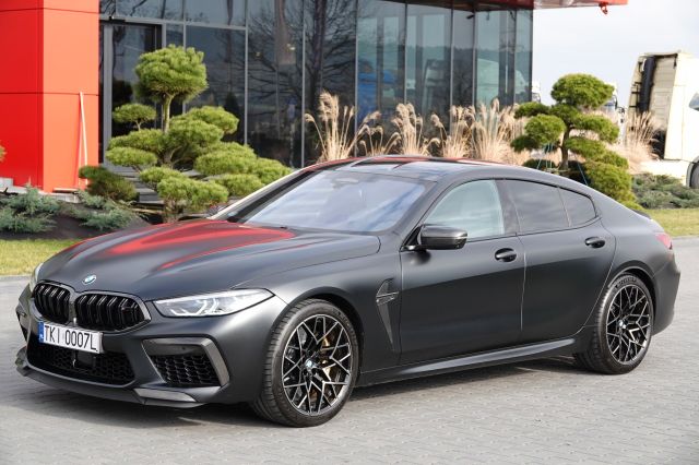 BMW M8