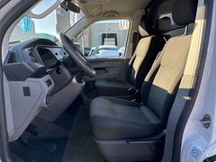 Fahrzeugabbildung Volkswagen T6 Transporter Kasten 2.0 TDI 3,2t LED KLIMA NAV