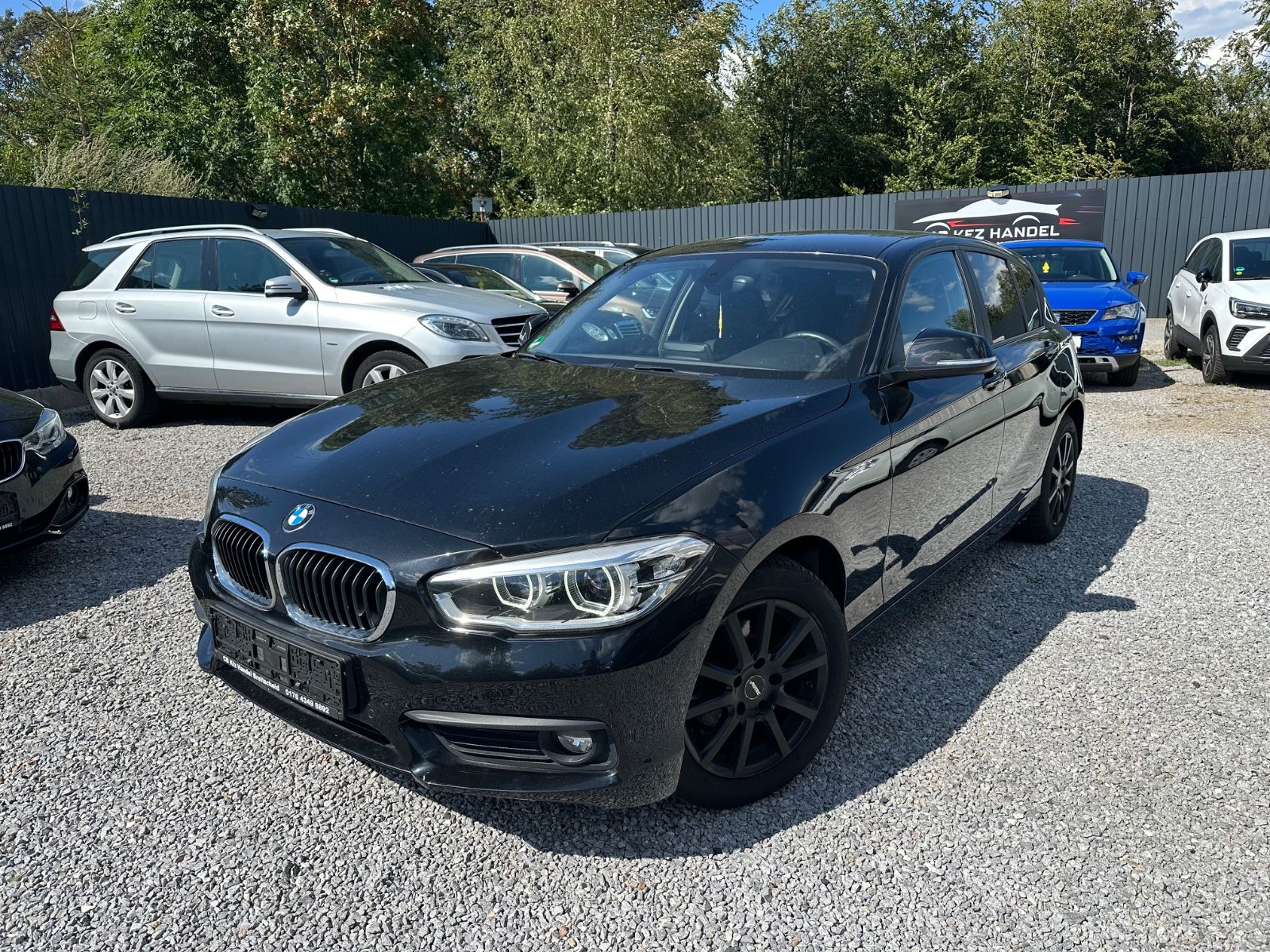 BMW BMW 118i*Led*Voll Scheckheft*1A Zustand*Navi*1.Han