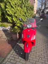 Piaggio Vespa GTS Super 300 - Piaggio Motorräder in Essen