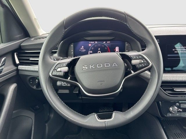 Kamiq 1.0 TSI Selection DSG BLACK+AHK+MATRIX