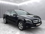 Mercedes-Benz GLA 200 Off-Road *Vollleder/Navi/Bi-Xenon/Totw.* - : Violett, Geländewagen