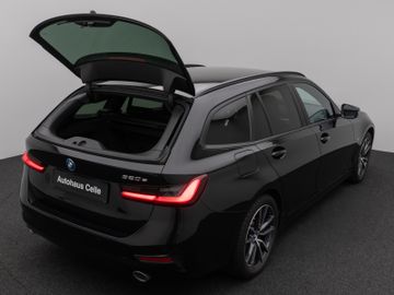Fahrzeugabbildung BMW 320e Advantage DAB HiFi PDC AHK Alarm LED Sport