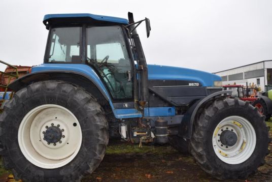 New Holland 8670 