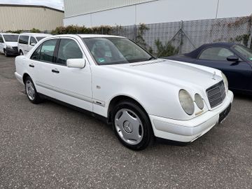 Mercedes E 280 - 8