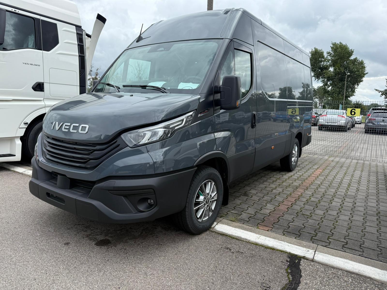 Iveco Daily 35S12 HI-Matic L3H2 12m³+AHK+ACC+NAVI