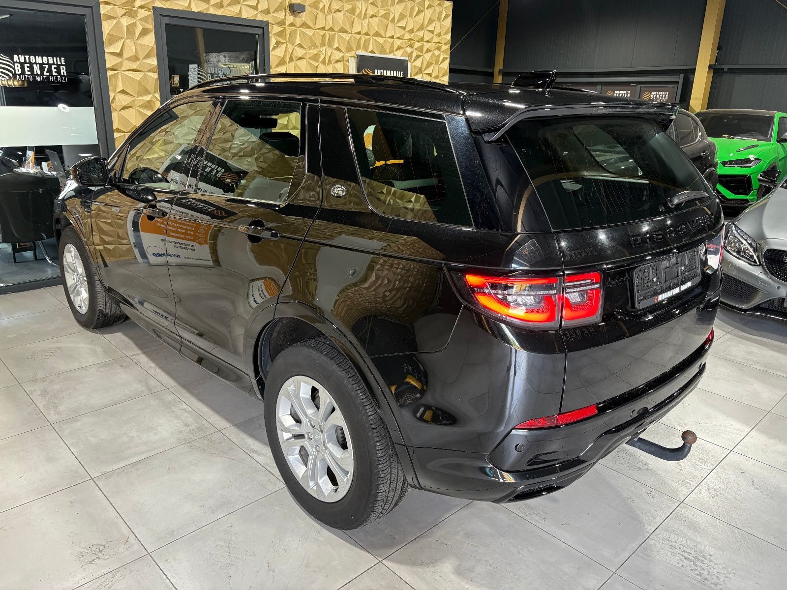 Fahrzeugabbildung Land Rover Discovery Sport Urban Edition/NAVI/KAMERA/APPLE/