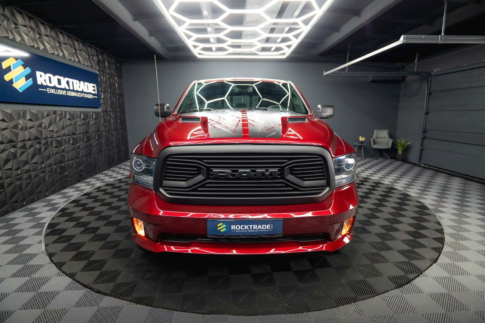 Fahrzeugabbildung Dodge RAM 5.7 V8 HEMI 4x4 OFFROAD Night-Paket *LED*AHK