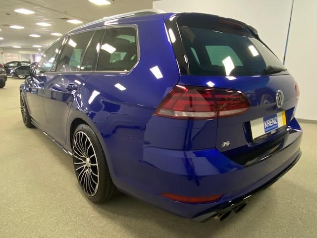 Fahrzeugabbildung Volkswagen Golf VII Variant 2.0 4Motion BMT R-Line+PANO+NAV