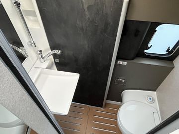 HYMER  ERIBA  HYMERCAR Grand Canyon S 700 4x4 Premium Winter Autarkie