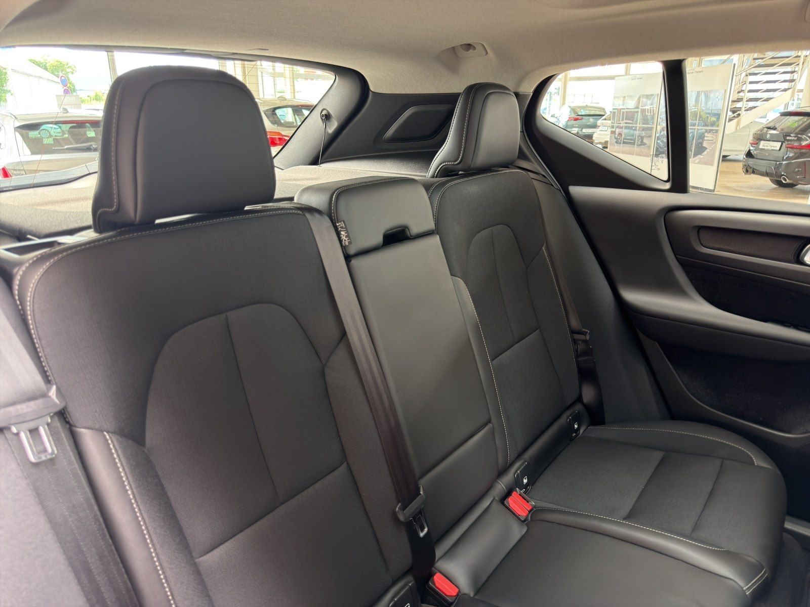 Volvo XC40 T4 Geartronic Momentum Pro Pano CarPlay W foto 21