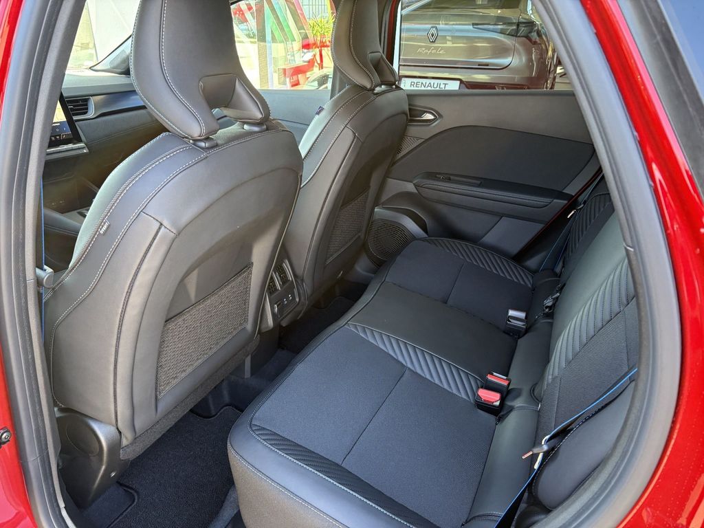 RENAULT Captur - Bild 9