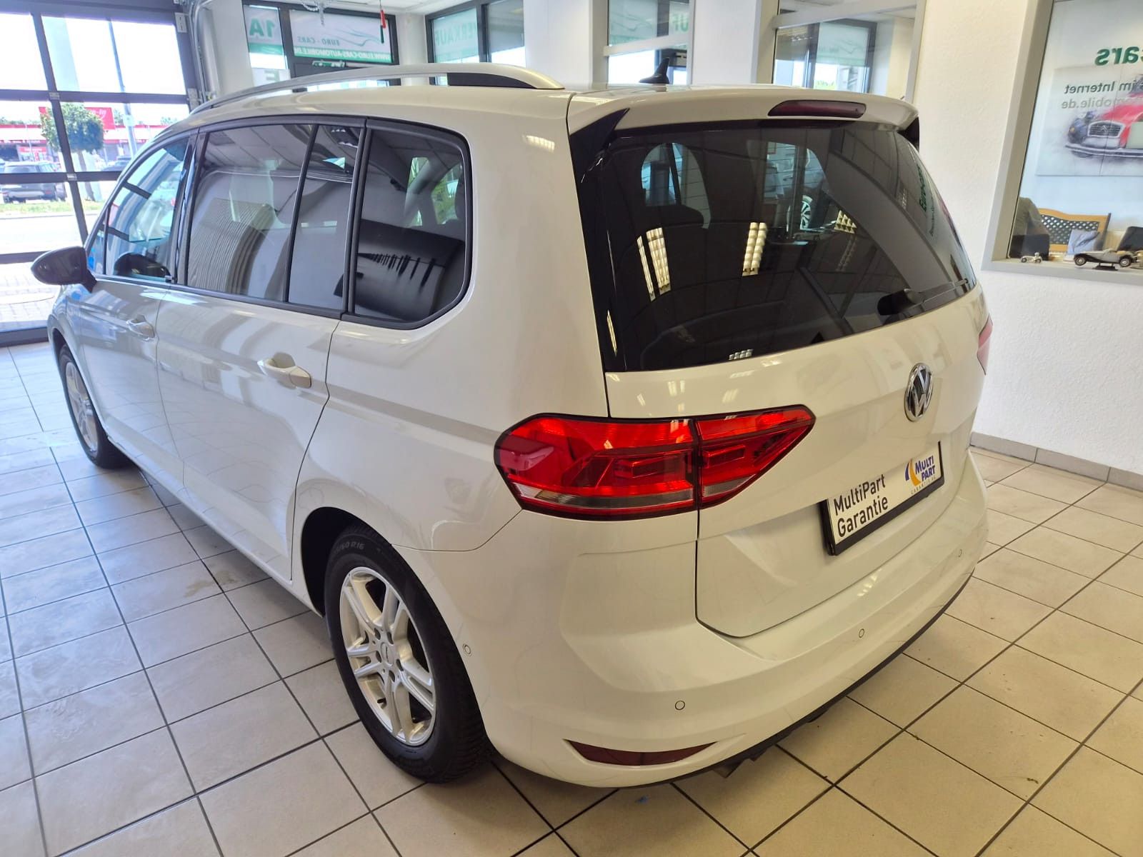 Fahrzeugabbildung Volkswagen Touran IQ.DRIVE / 1. HAND / MWST