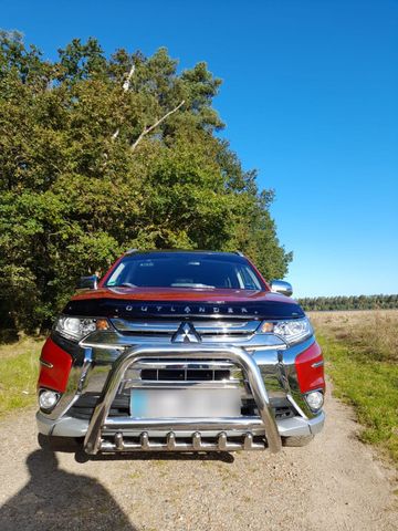 Mitsubishi Outlander III