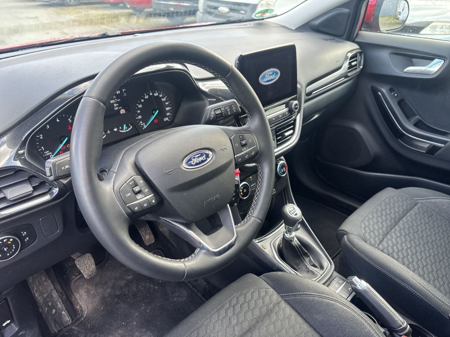 Fahrzeugabbildung Ford Puma Titanium Schaltwagen Winterpaket