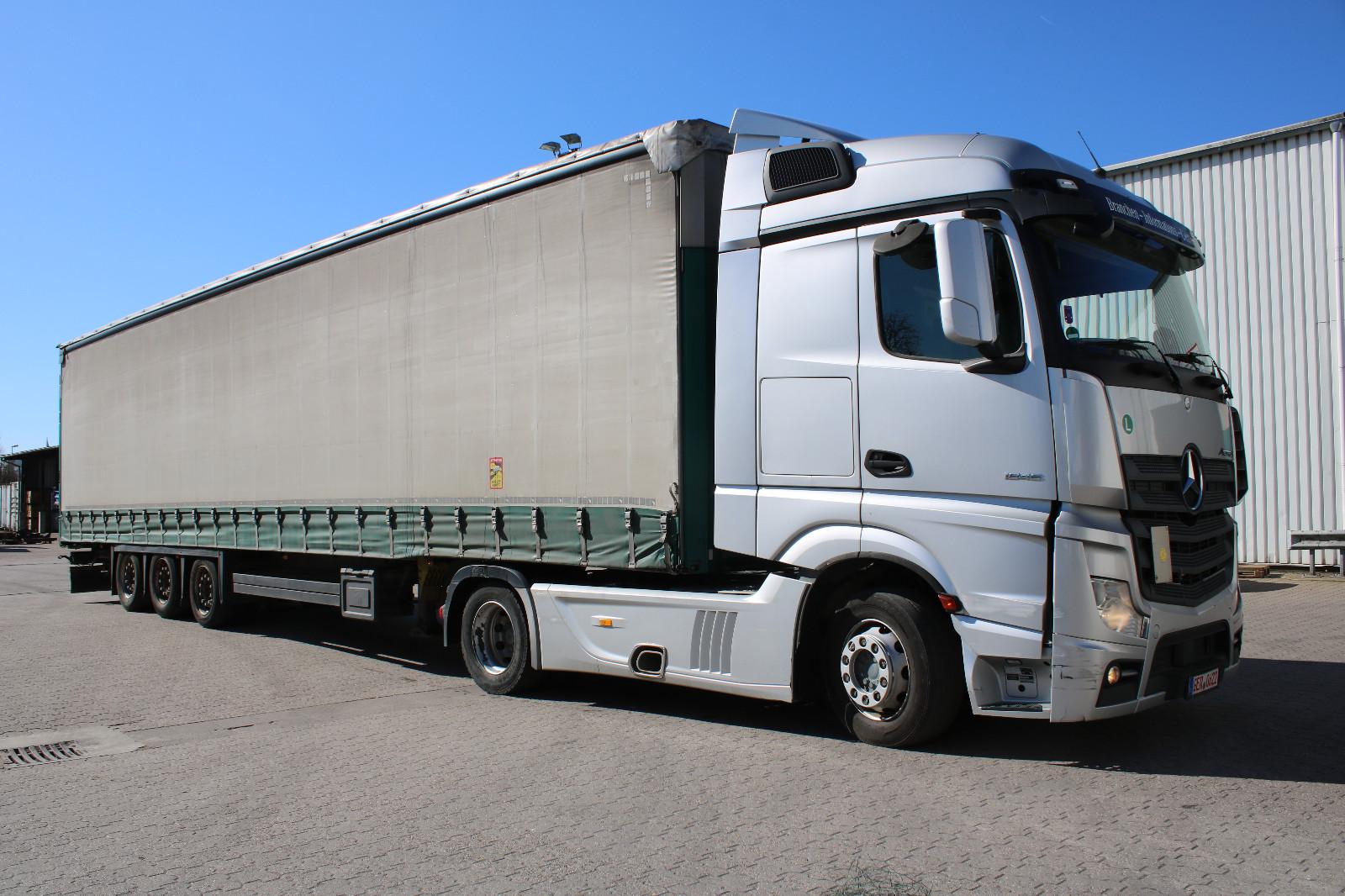 Mercedes-Benz Actros 1846 Retarder + Schmitz Cargobull SCB S3T