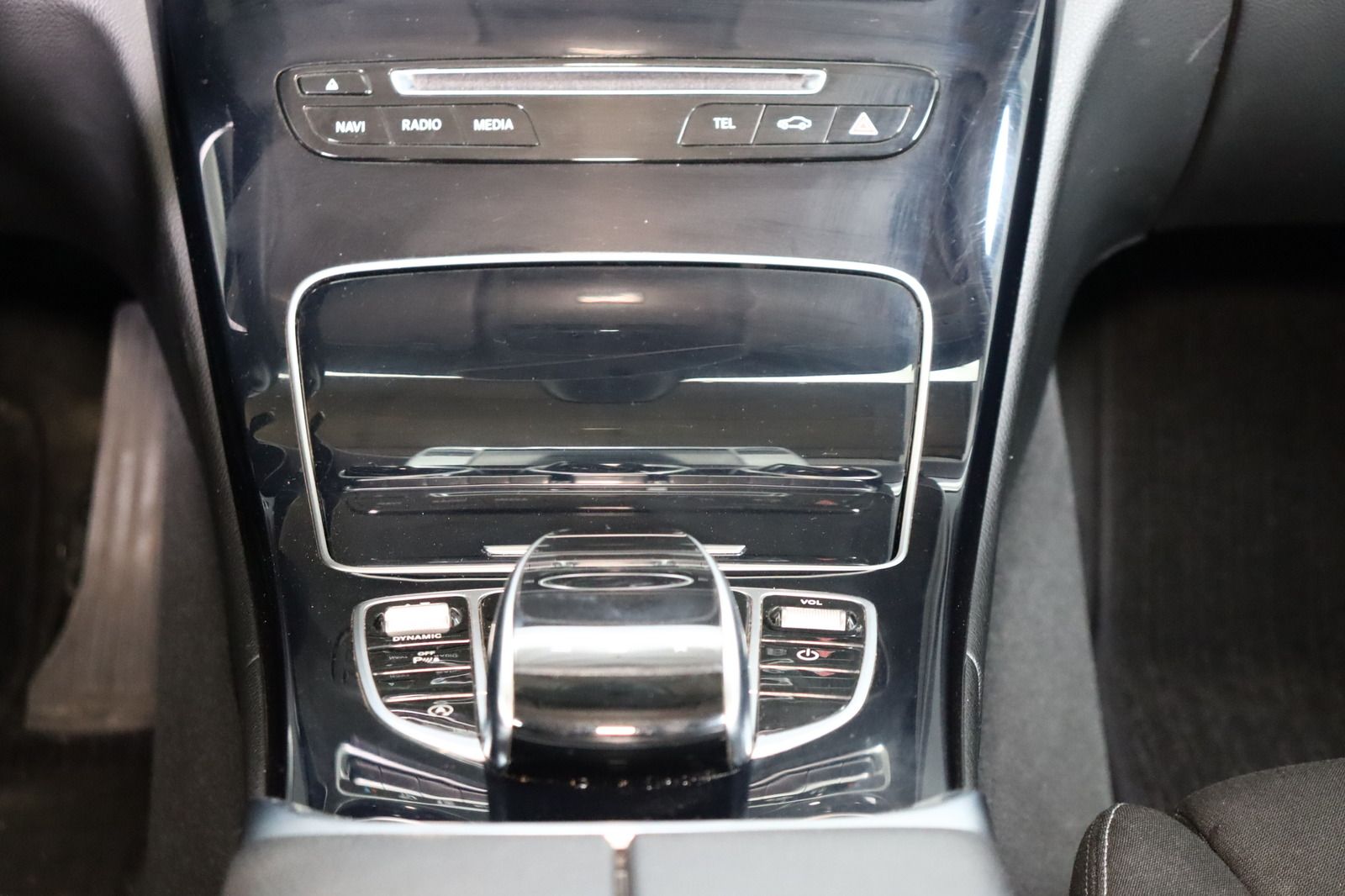 Fahrzeugabbildung Mercedes-Benz C 180 d * LED * SHZ