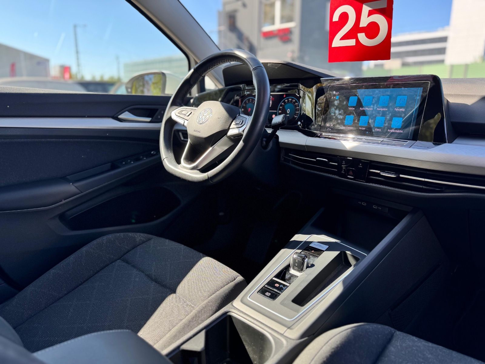 Volkswagen Golf VIII eTSI LIMO*AUT*LED*CARPLAY*NAVI*VIRTUAL foto 11