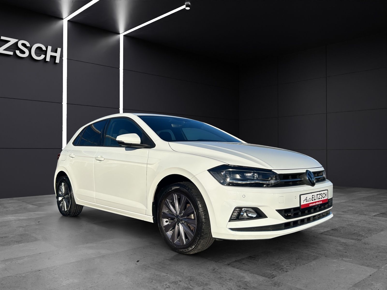 Fahrzeugabbildung Volkswagen Polo Highline TSI DSG LED ACC SH PDC Climatronic