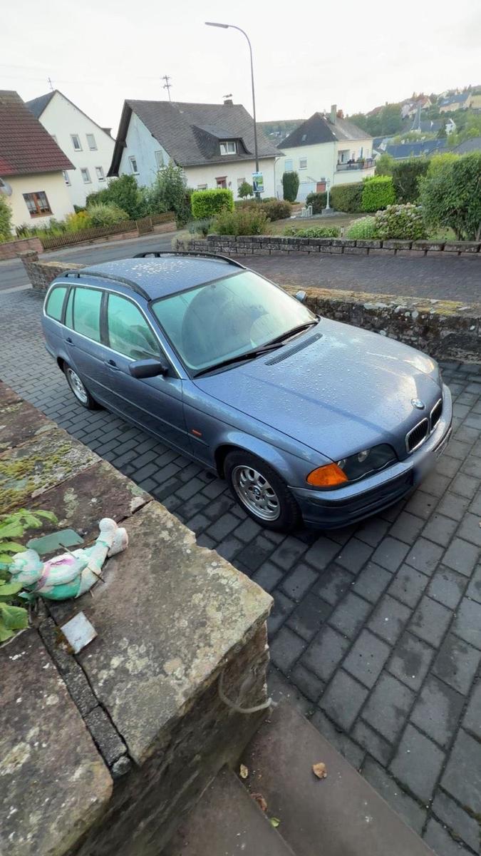 BMW 320