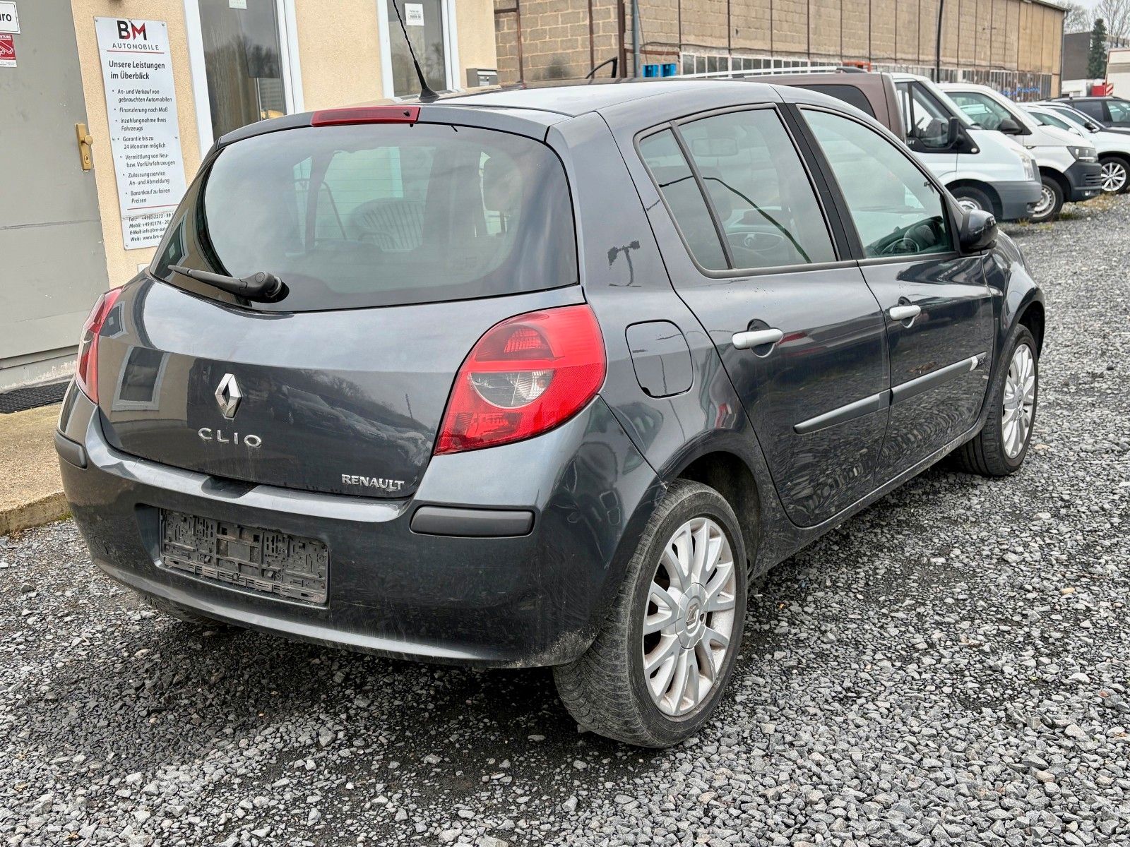 Fahrzeugabbildung Renault Clio III Exception 1.5 dCi Klima Leder TÜV 08/26