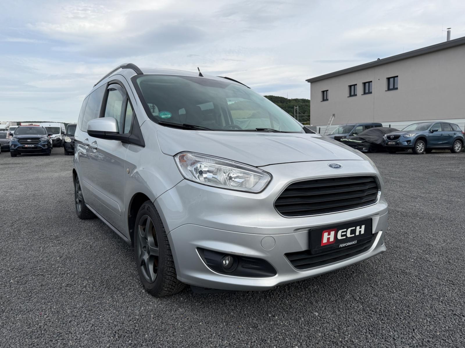 Ford Tourneo Courier Titanium