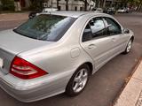 Mercedes-Benz C 240 AVANTGARDE Avantgarde - Mercedes-Benz C 240 mit Benzin-Antrieb