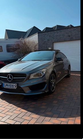 MERCEDES-BENZ CLA 220