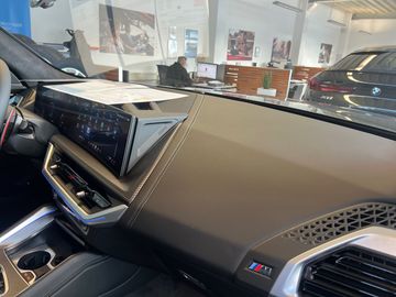 BMW XM 50e Gestiksteuerung HK HiFi DAB Komfortzg.