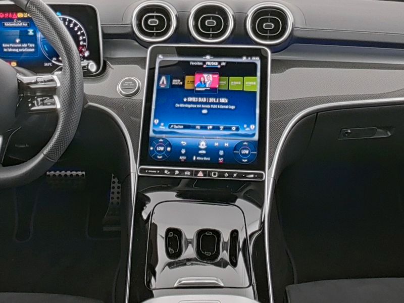 Fahrzeugabbildung Mercedes-Benz C 300 e T AMG+AHK+BURME+NIGHT+LHZ+CARPL+LED+KAM+
