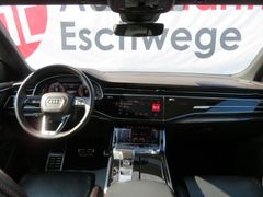 AUDI Q8 50 TDI quattro S-LINE competition plus Matrix AUDI Q8 50 TDI quattro S-LINE competition plus Matrix