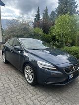 Volvo V40 T4 Inscription Inscription / 190 PS - Volvo V40 in Frankfurt (Main)