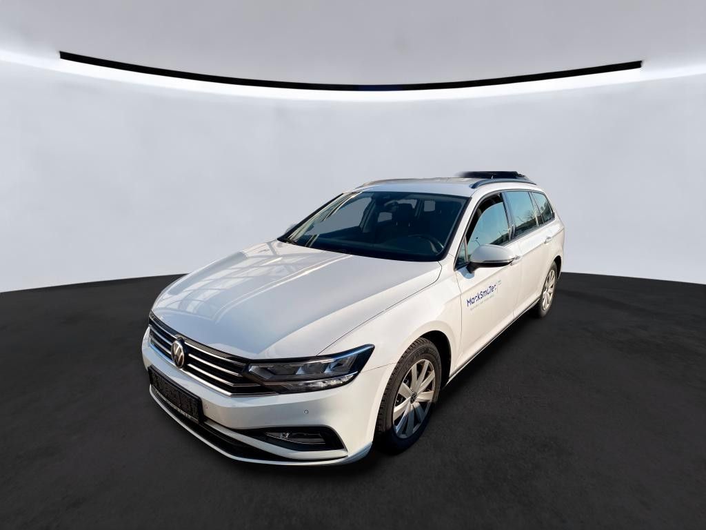 VW Passat Variant Basis 2.0TDI DSG Navi SHZ ACC LED