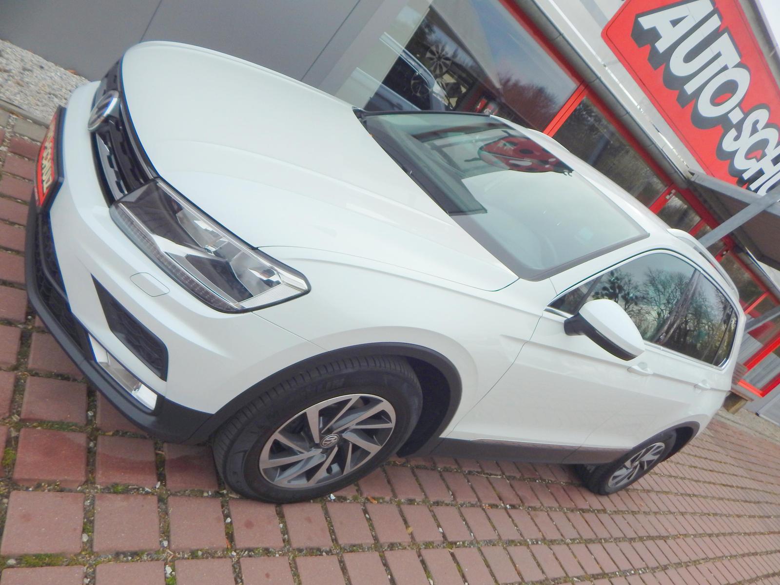 Volkswagen Tiguan Sound 2.0 TDI 4Motion NAVI SHZ PDC