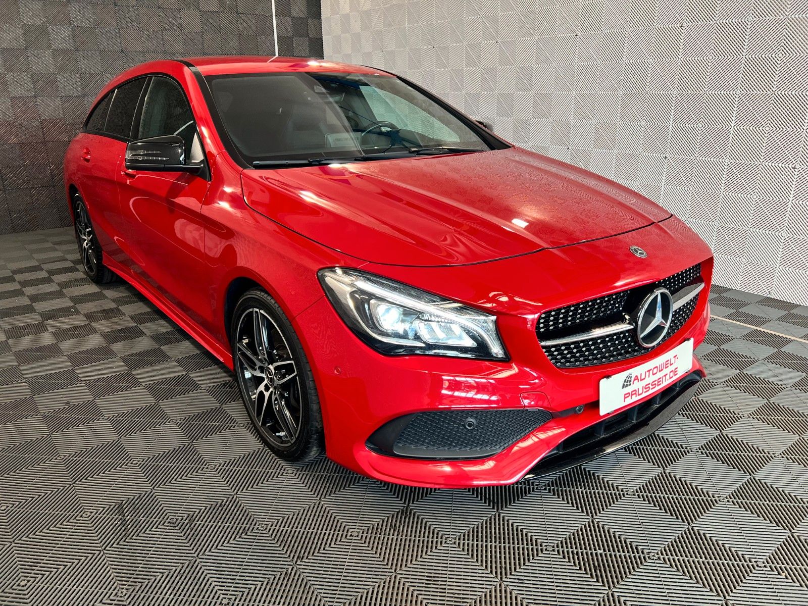 Gebrauchtwagen Mercedes-Benz CLA 220 CLA 220 SB 4Matic*AMG*NIGHT*LED-SHZ-NAVI-LM 18" in Horb am Neckar