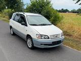 Toyota Picnic 2.2 TD / 7-Sitzer / Klima - Toyota Picnic: Kleinbus