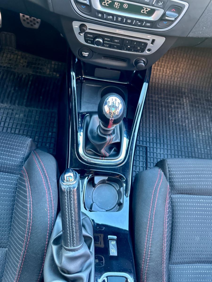 Renault Megane 3 Rs Trophy 265ch - CT récent - Carnet entretien - Courroie changée - 8 pneus - Freins neufs