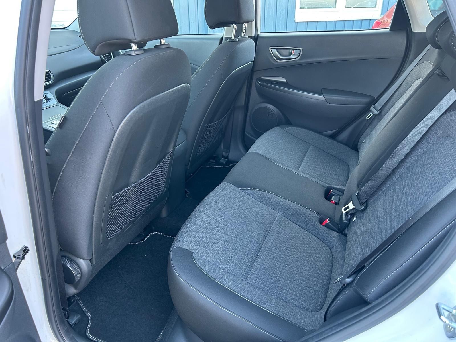 Fahrzeugabbildung Hyundai Kona Business Elektro°64 kWh°LED°Kamera°
