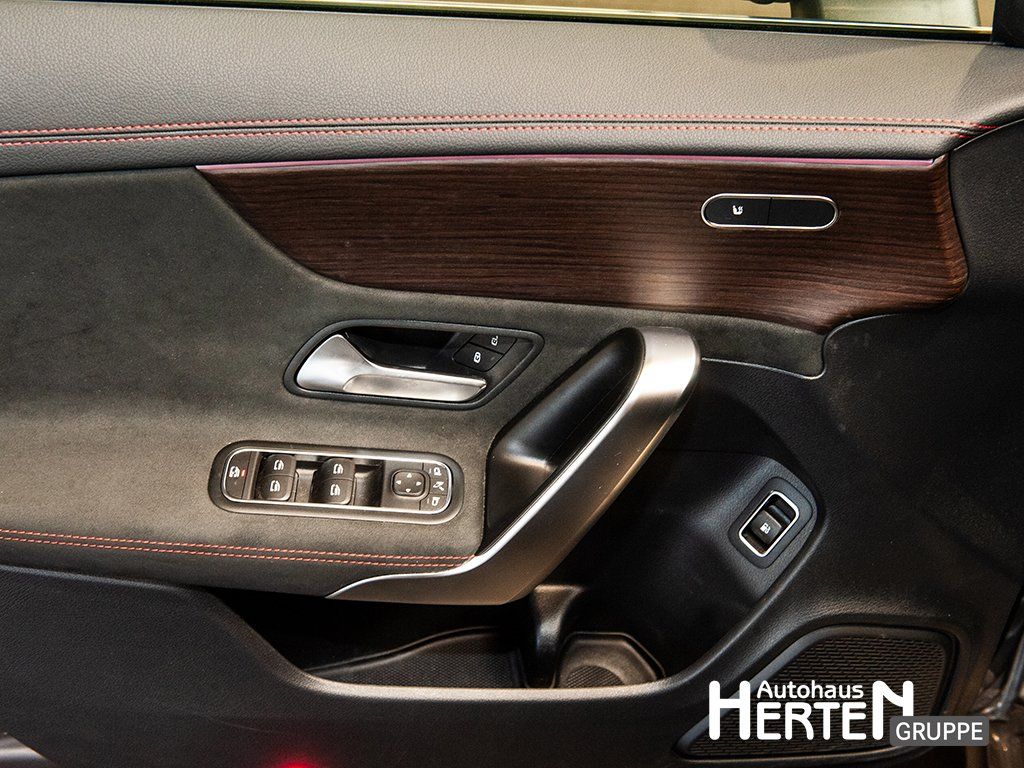 Mercedes-Benz CLA 250 e SB+AMG+PANO+AHK+KEYKESS+R-KAMERA+DAB foto 9