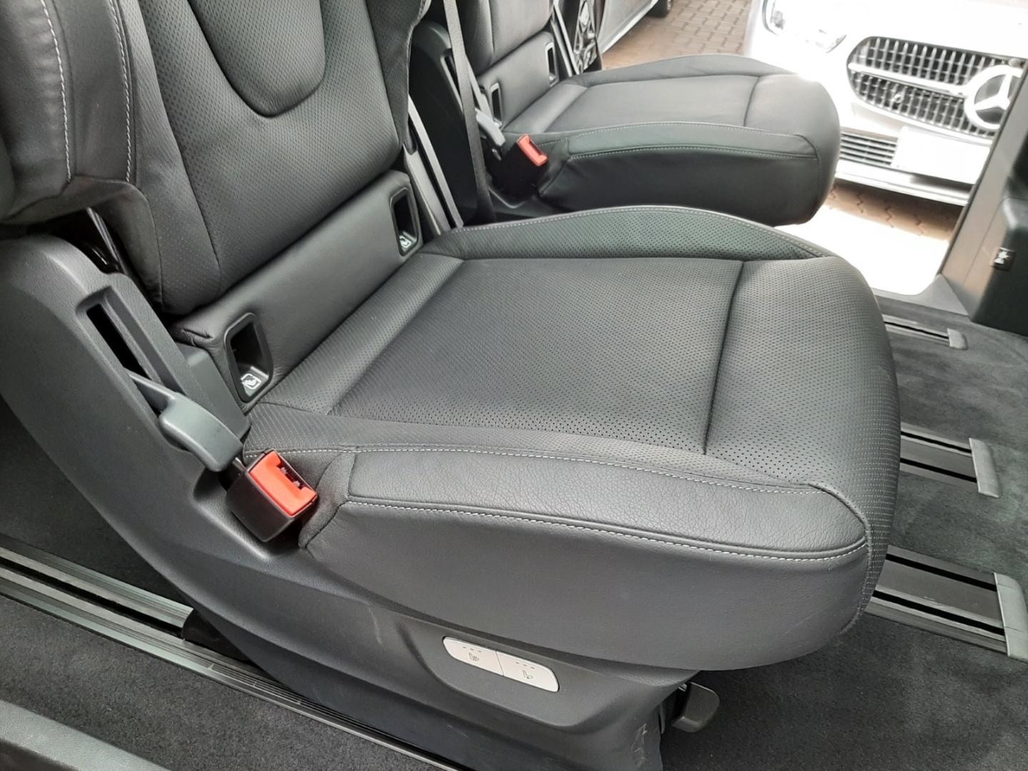 Mercedes-Benz V 250 d Lang AMG + Night Airmatic Leder Pano