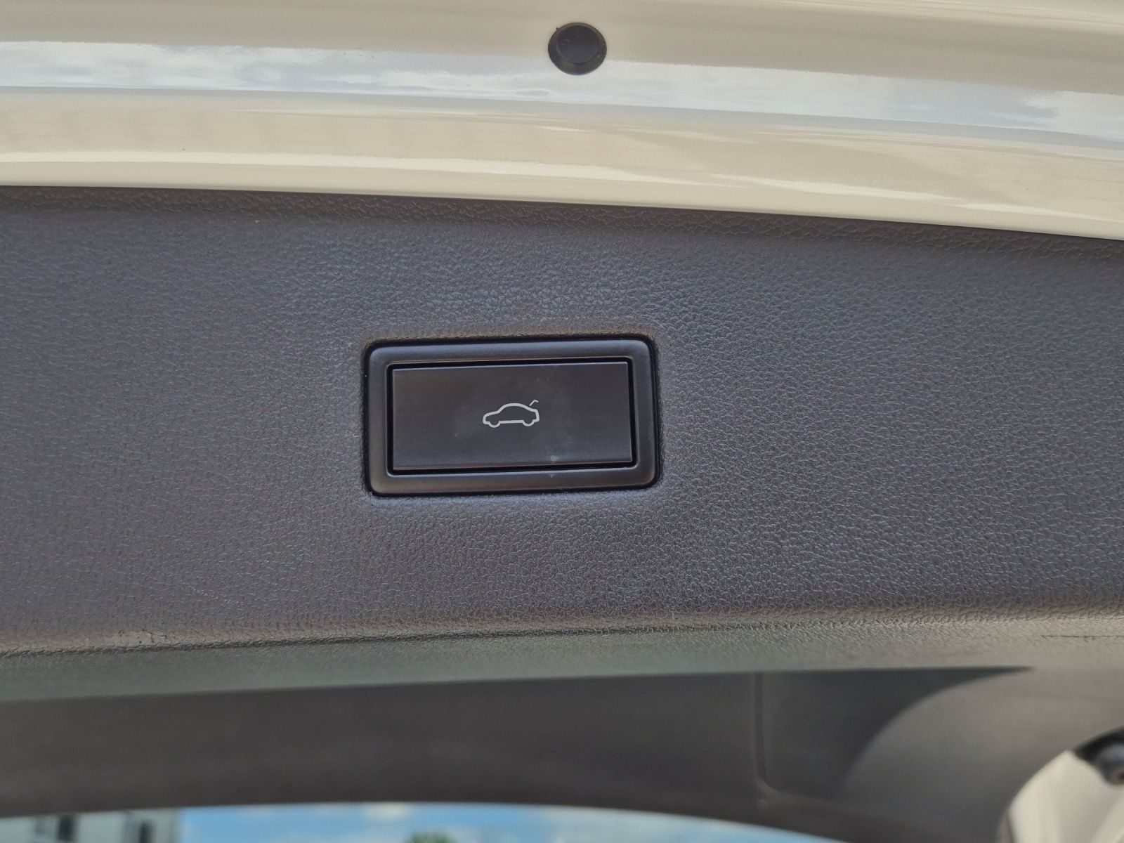 Fahrzeugabbildung Volkswagen Tiguan Allspace TSI Comfortline DSG LED Navi AID